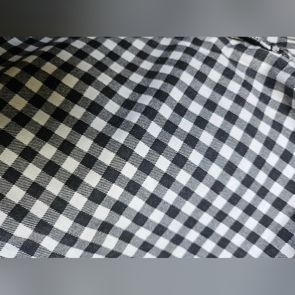 Forever 21 Black and White Checker Print Shorts Size 26 - Picture 7 of 9